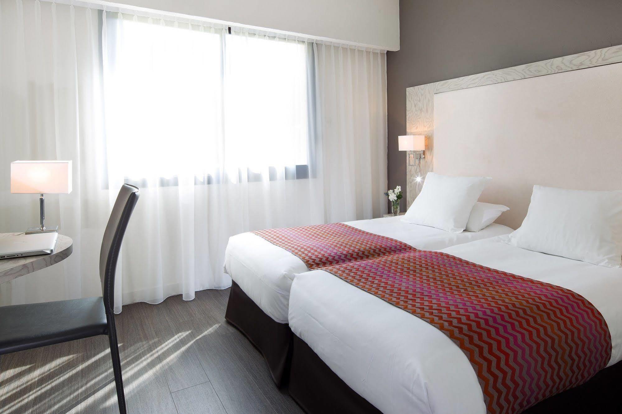 Le Dracy Hotel Et Spa ภายนอก รูปภาพ